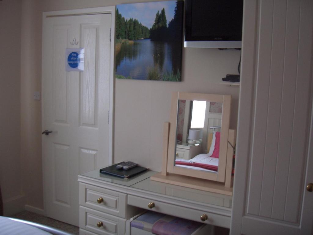 Dean Valley Panorama Bed & Breakfast Lydney Room photo